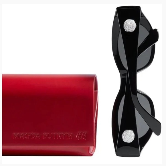 Magda Butrym x H&M Oval Black Sunglasses with Rose Motif. New, never used. - Picture 2 of 15